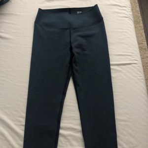 Uniqlo Airism leggings in navy blue